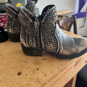 Circle G Black and Gray Ankle Boots